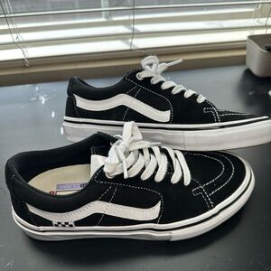Vans pro Skate Sk8 low black men’s 7/women’s 8.5